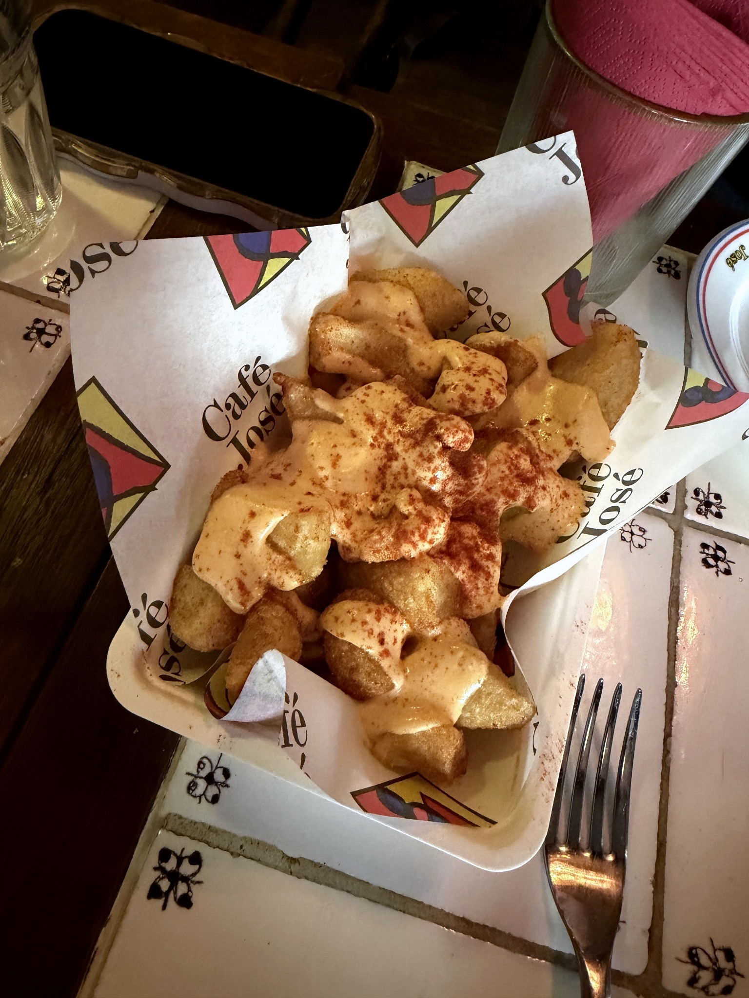 Café José: Spaanse tapas, Jordaanse gezelligheid en een oven met kuren — foto 7
