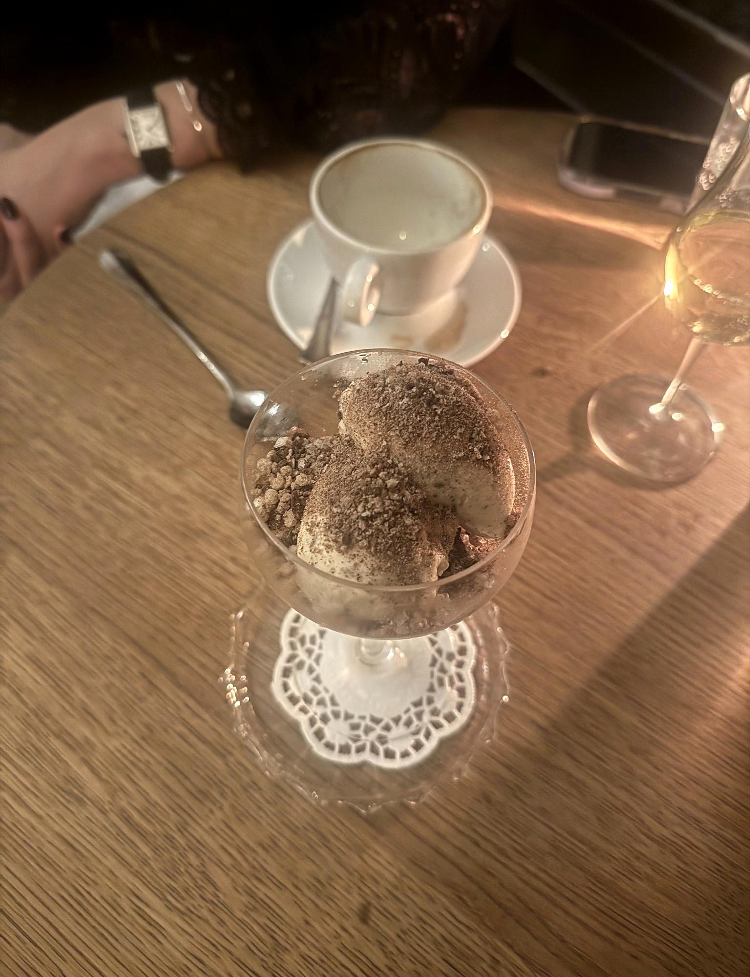 Veneur in Amsterdam: paprika’s van open vuur en gegrilde lamsbuik met zwezerikspies — foto 13